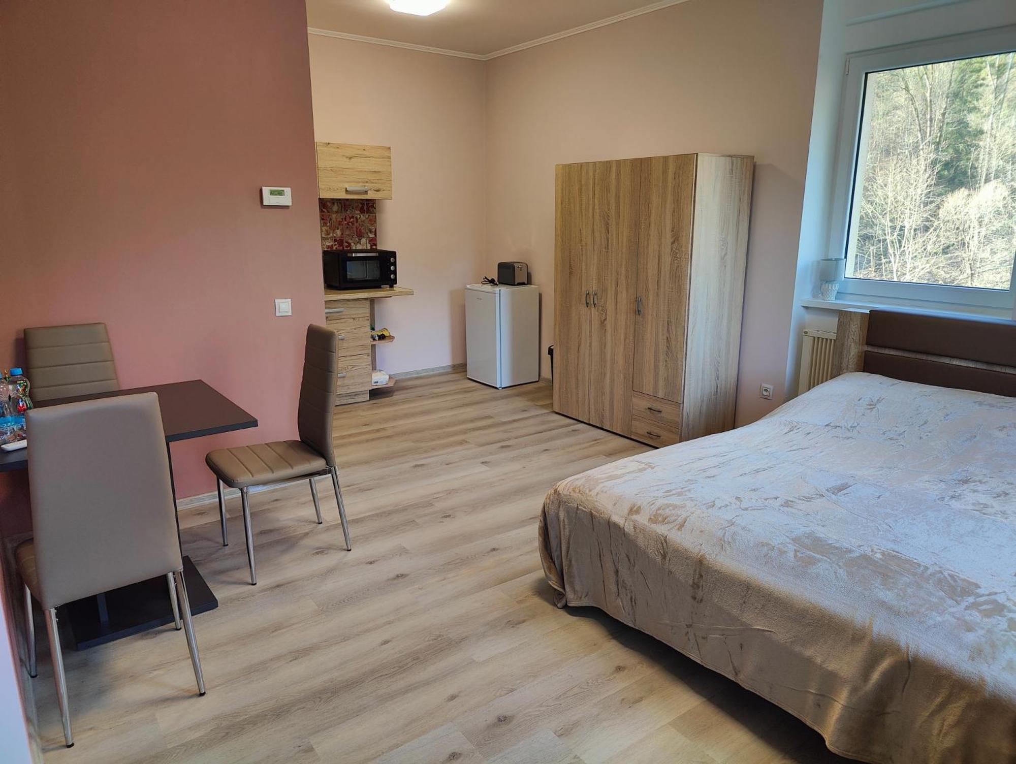 Pirken Hammer Апартаменты Brezova (Karlovy Vary)